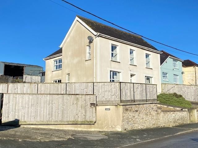 Property photo 2 of 32