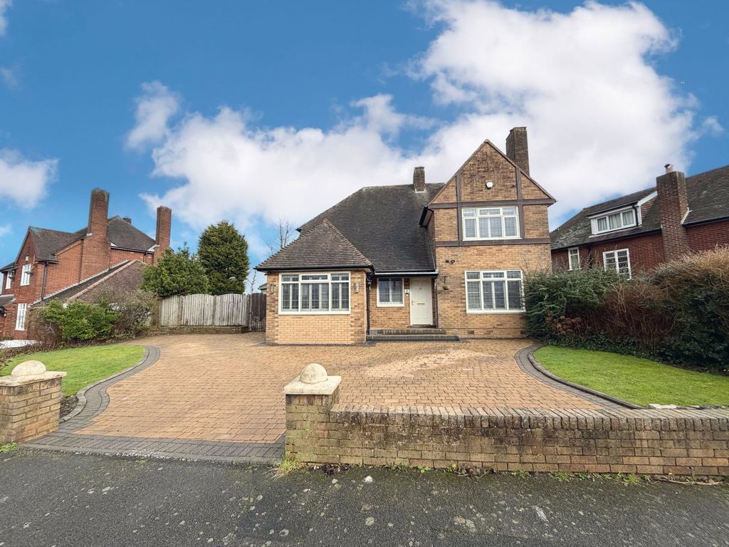 Property photo 1 of 36