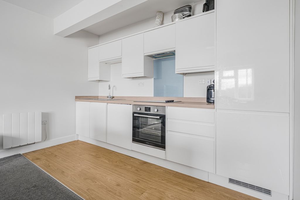 Property photo 1 of 13 5394771