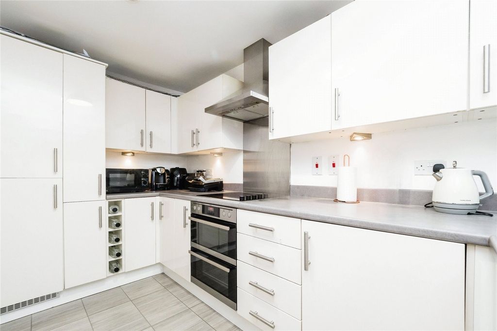 Property photo 2 of 14 Picture No. 29