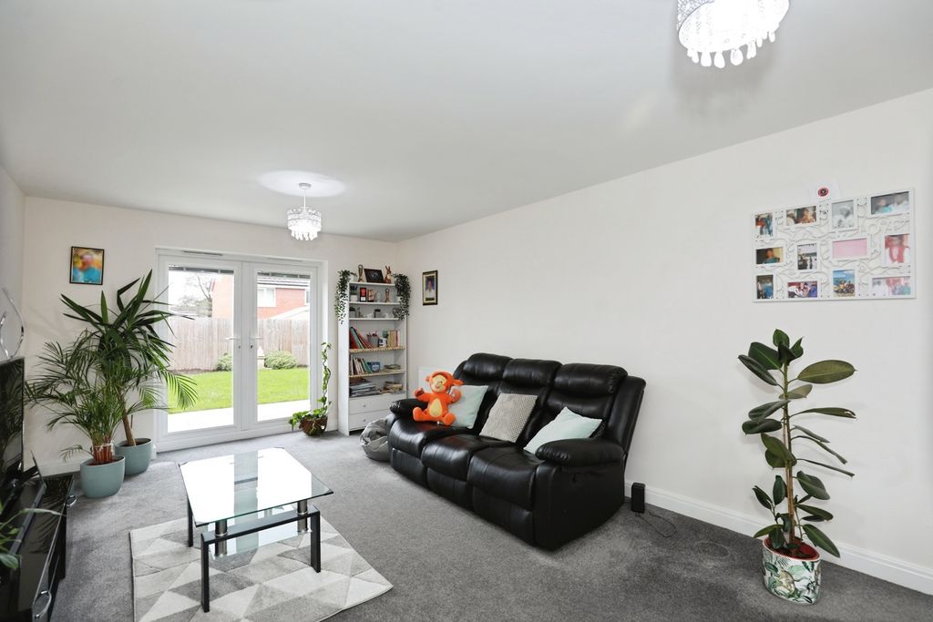 Property photo 2 of 18 Pbox-Img.Jpg