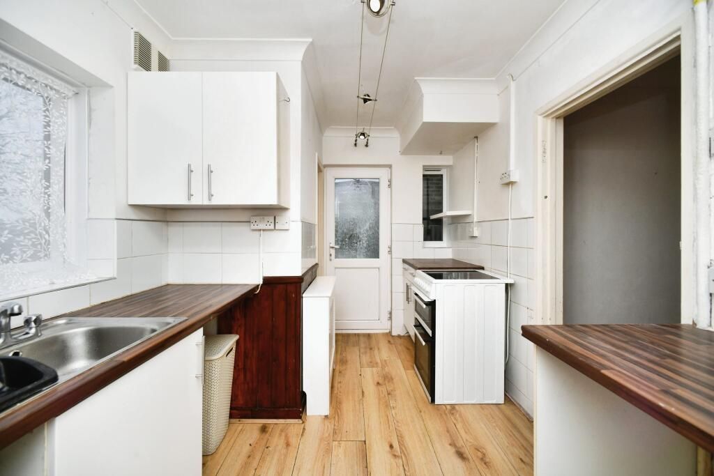 Property photo 3 of 14