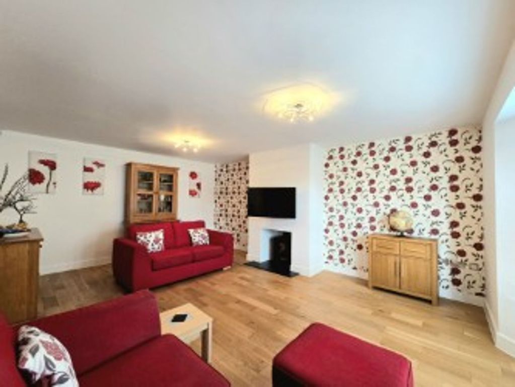 Property photo 3 of 54