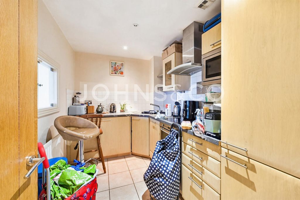 Property photo 3 of 13