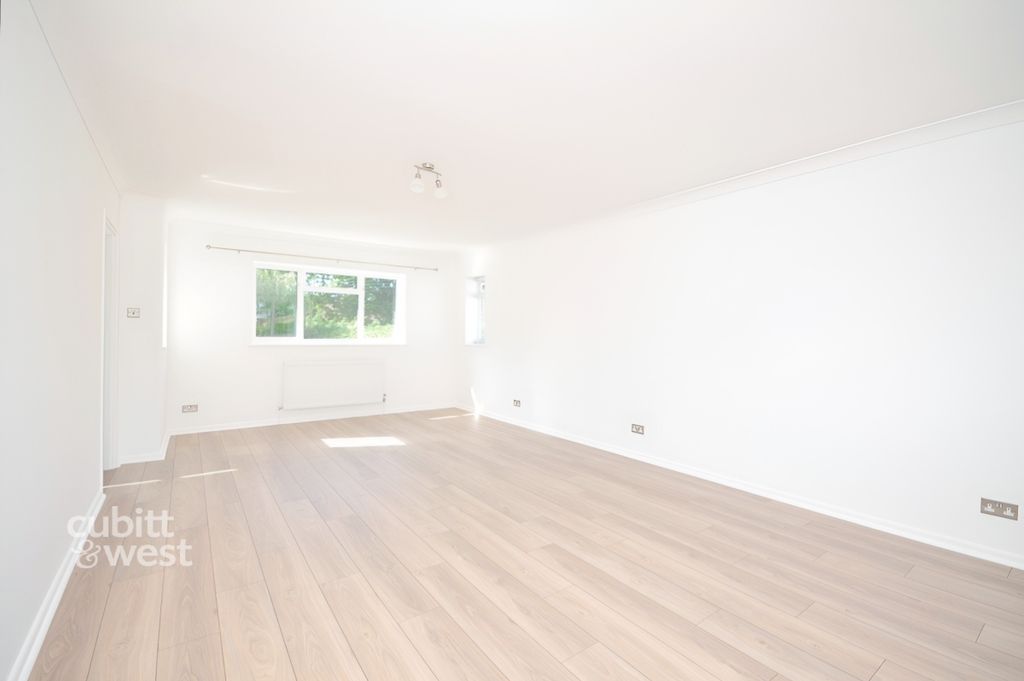 Property photo 3 of 19 d3Bda473-Bedroom1