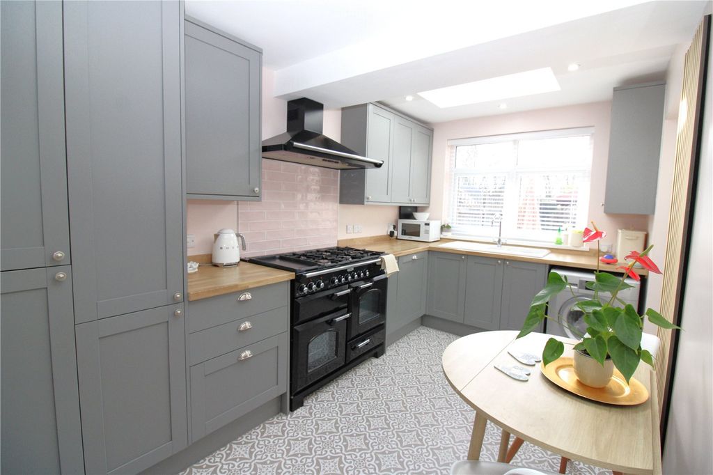 Property photo 2 of 18 Picture No. 07