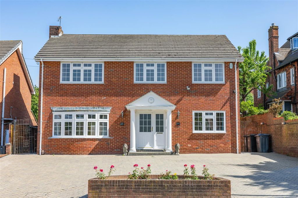 Property photo 1 of 31 67A Croham Road-42.Jpg