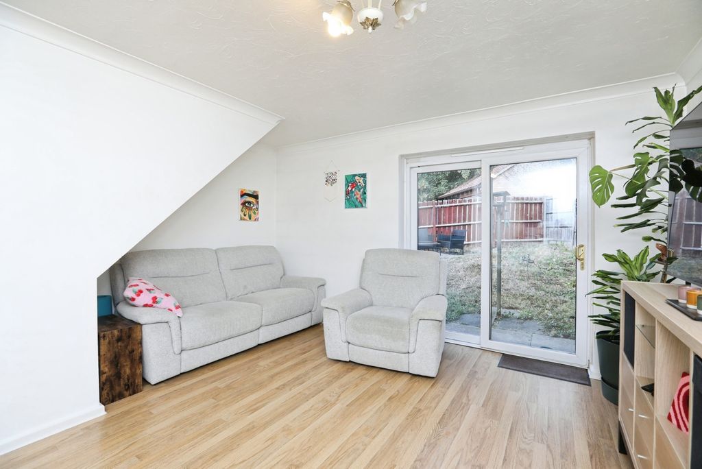 Property photo 3 of 14 Pbox-Img.Jpg