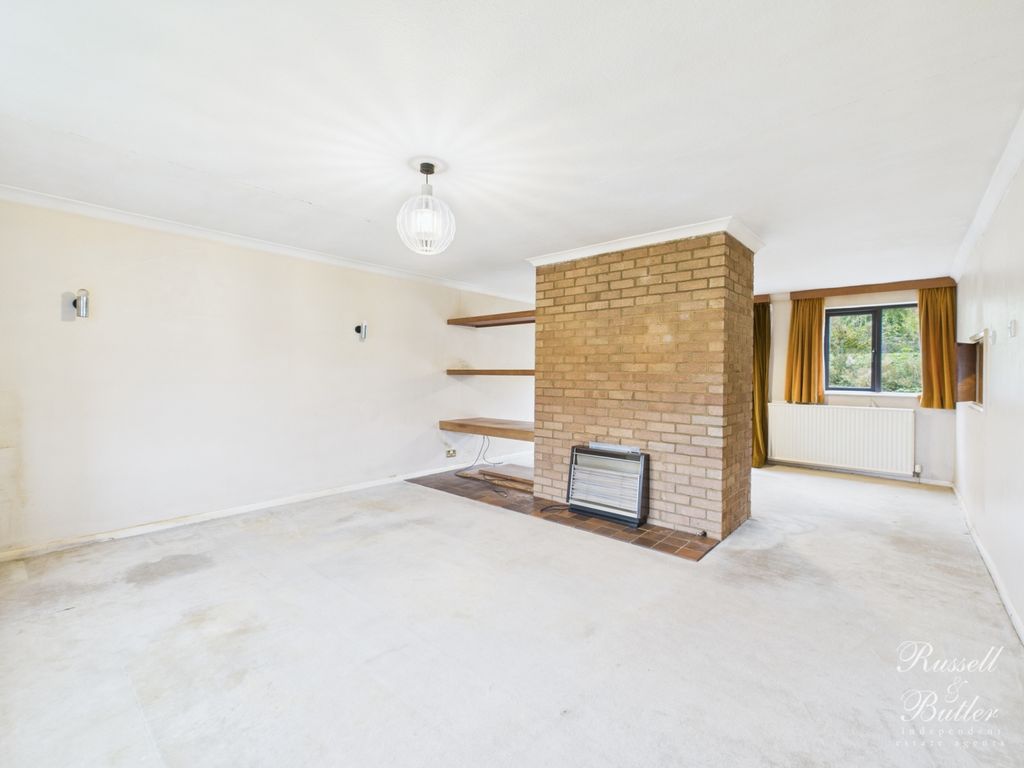 Property photo 2 of 15 Cam02127G0-Pr0352-Still002