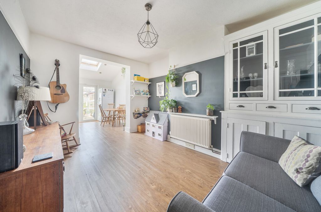 Property photo 2 of 16 1440983-16-69E120...