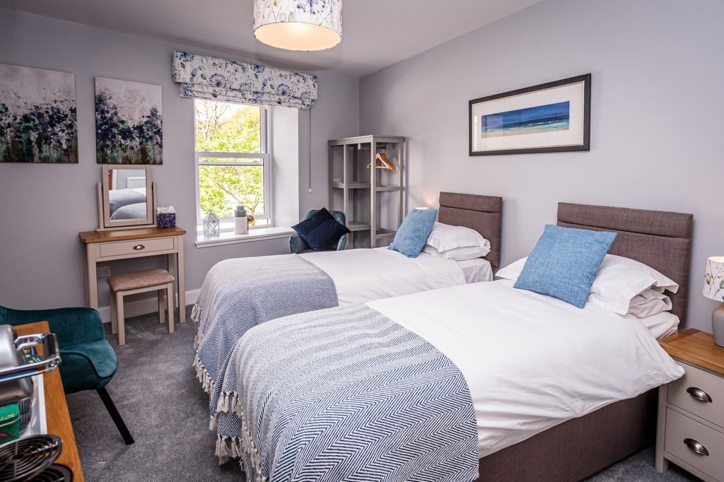 Property photo 3 of 11 Photo 10