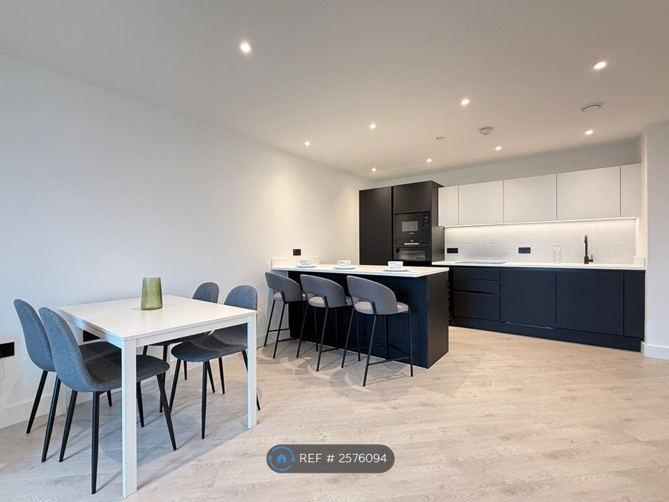 Property photo 2 of 10 Dining Area