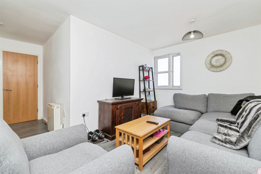 Property photo 2 of 11