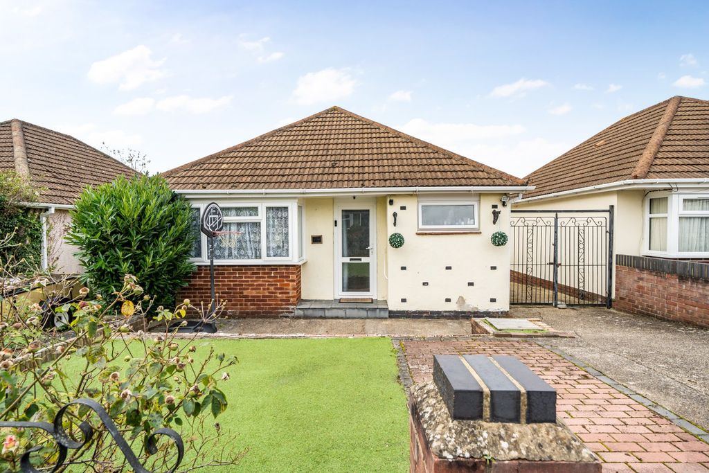 Property photo 1 of 12 Picture No. 02