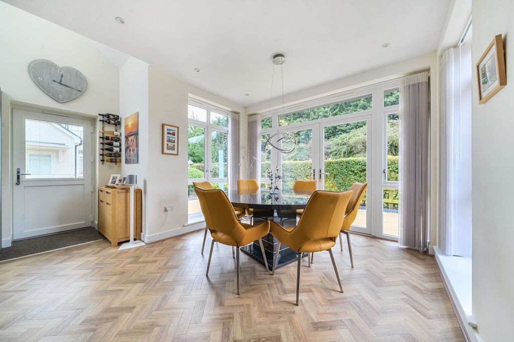 Property photo 3 of 23 Kitchen Diner