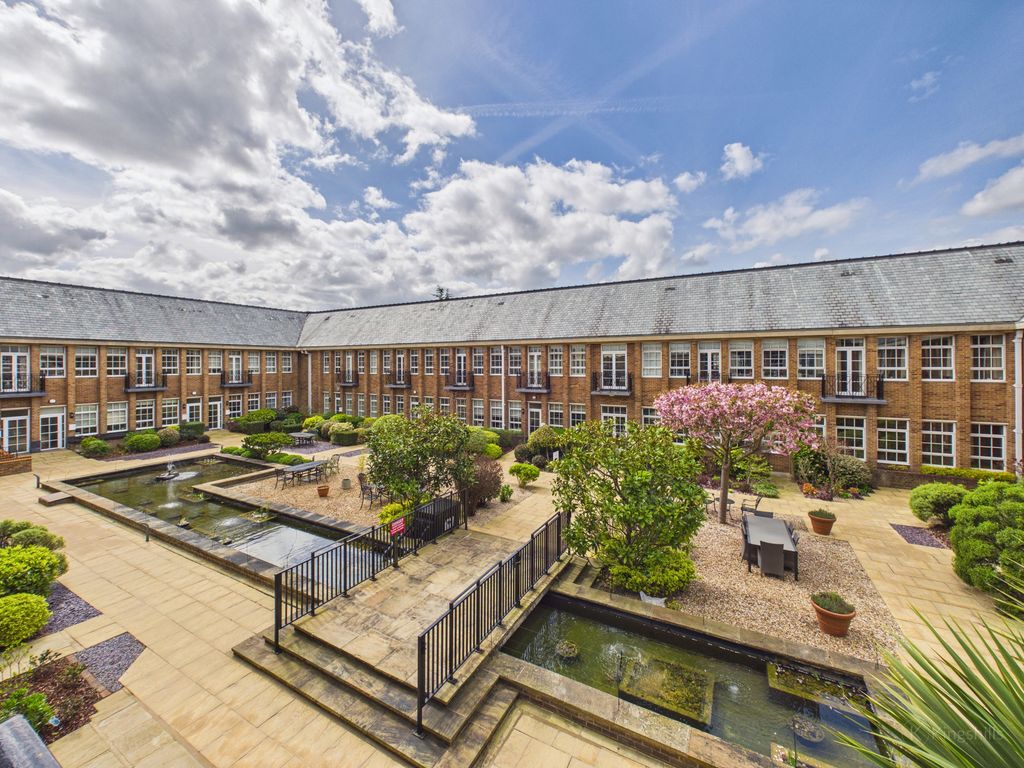 Property photo 1 of 12 The Water Gardens