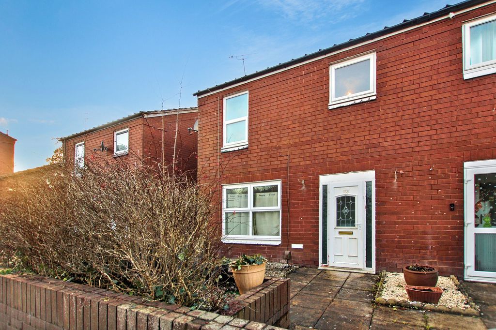 Property photo 1 of 2