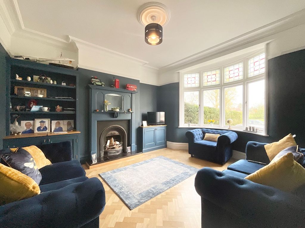 Property photo 2 of 25