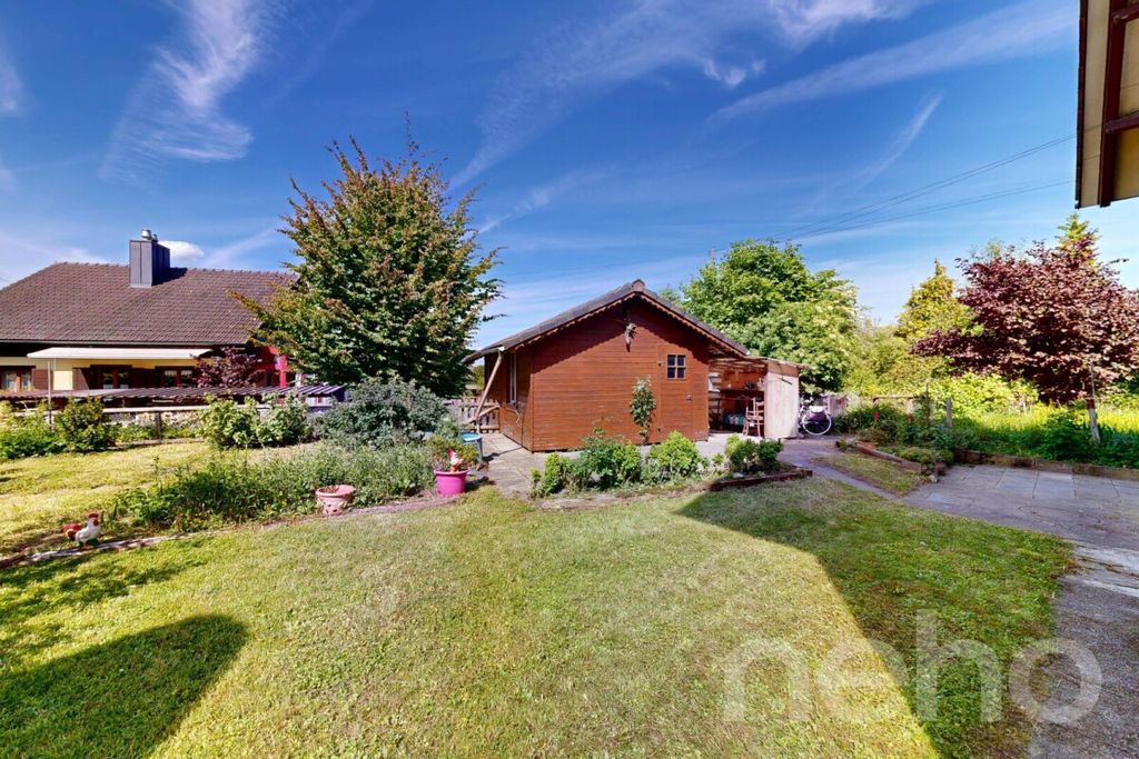 Property photo 1 of 12