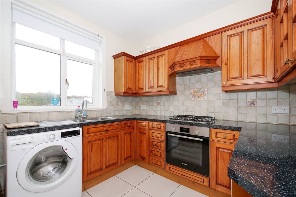 Property photo 3 of 14 Picture No. 29