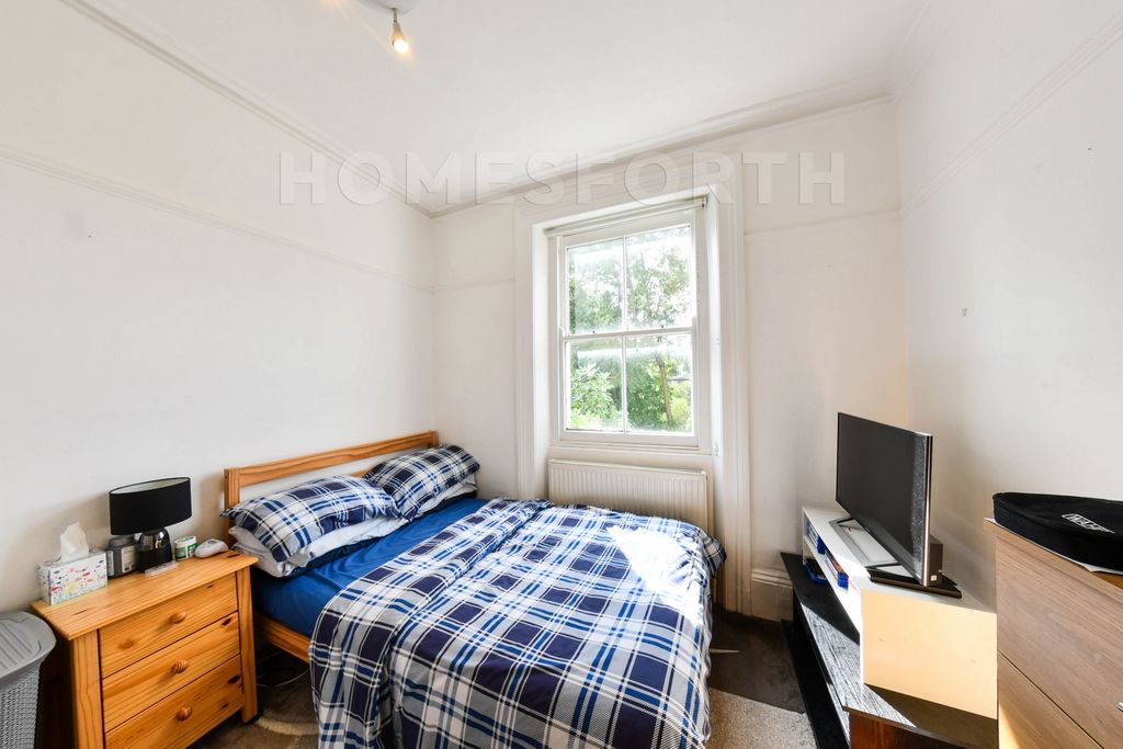 Property photo 3 of 9 Photo 11