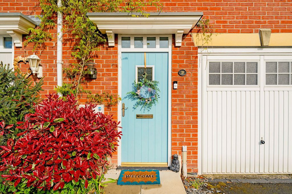 Property photo 2 of 24