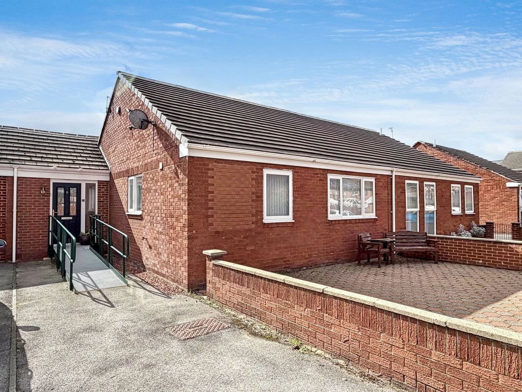 Property photo 2 of 22