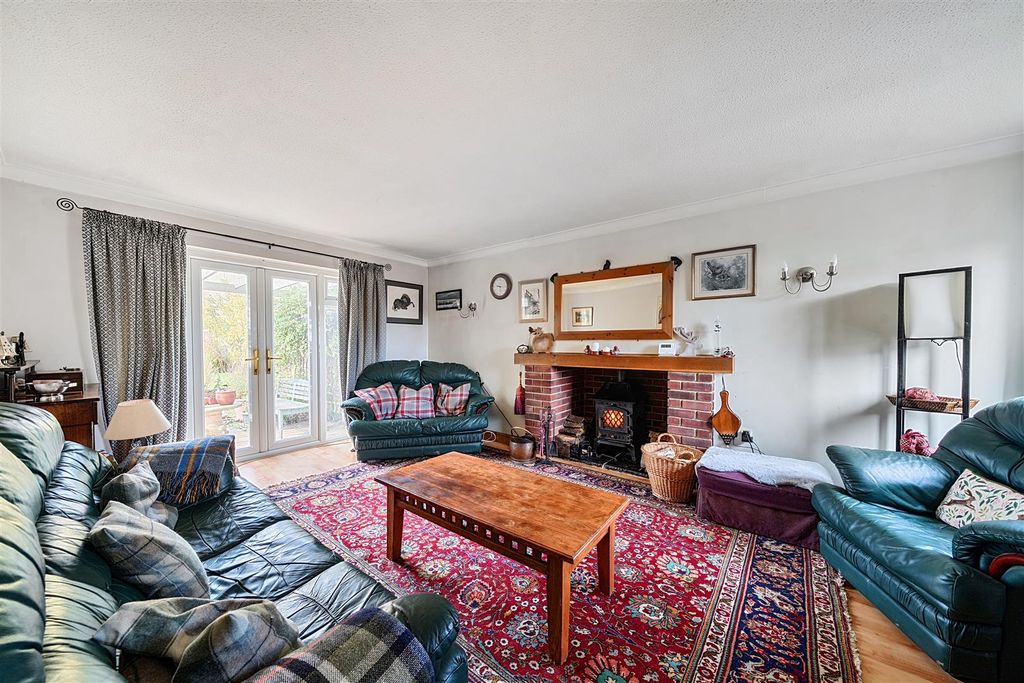 Property photo 3 of 24 1361625-19-6908B52d9A473-15.Jpg