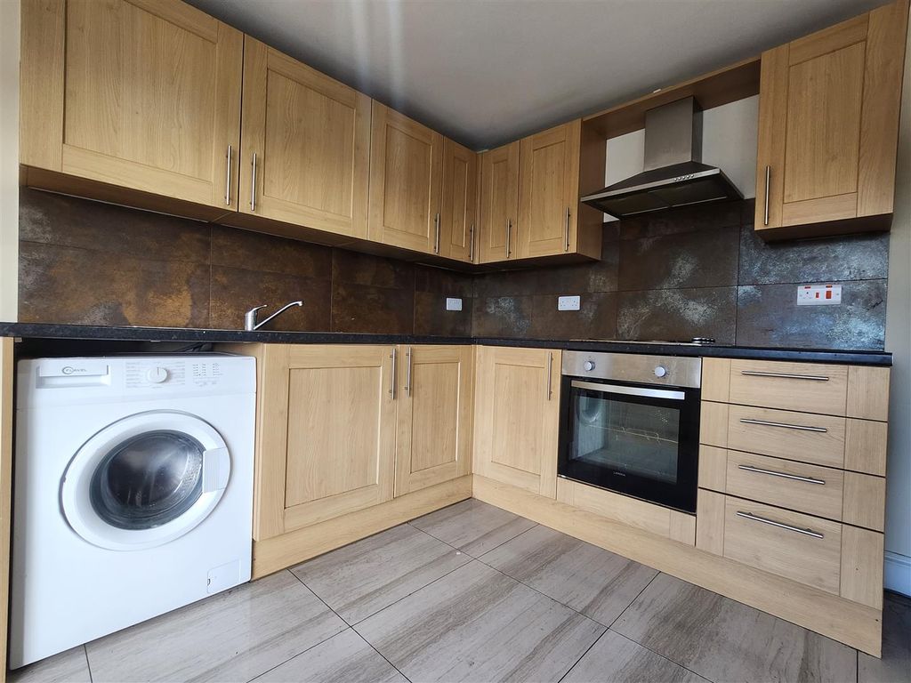 Property photo 3 of 6 K.Jpg