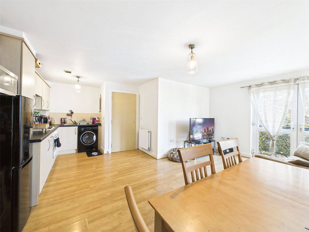 Property photo 2 of 11 Picture No. 04