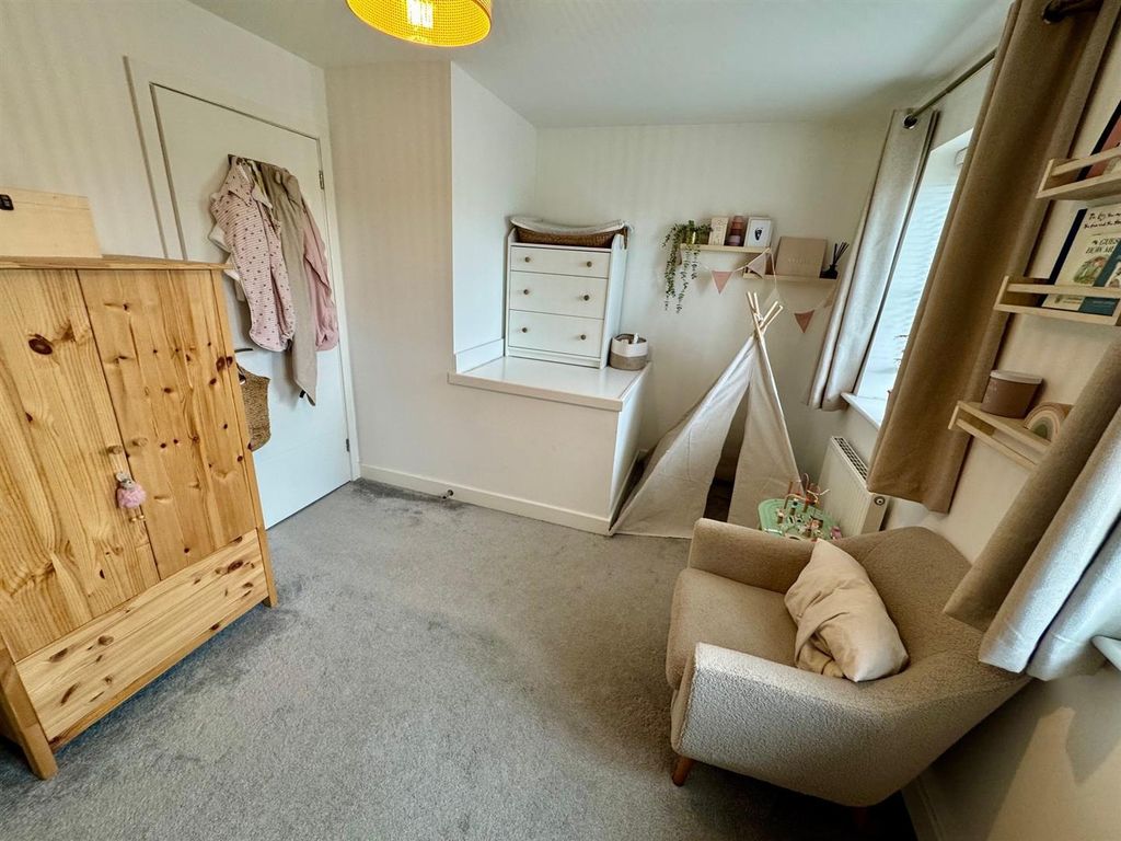 Property photo 3 of 17 Bedroom 1B.Jpg