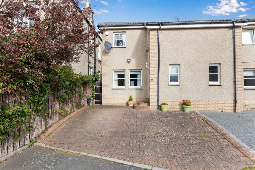 Property photo 2 of 16 Property Image 2