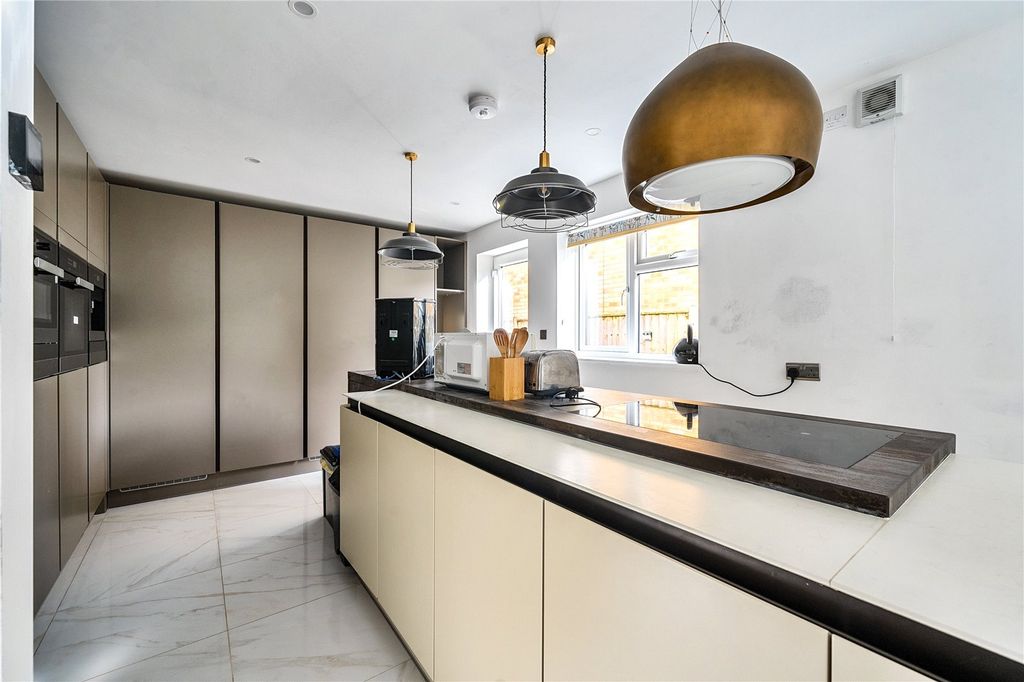 Property photo 1 of 14 Picture No. 06
