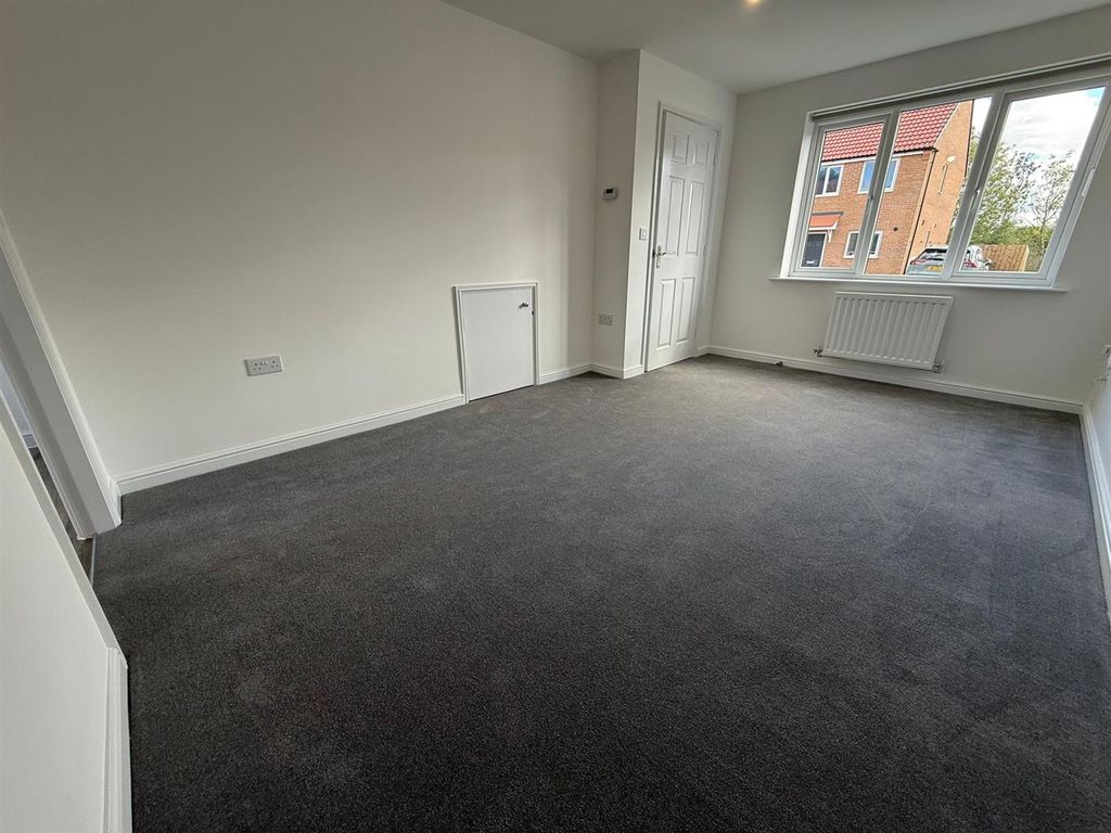 Property photo 2 of 14 9397B105-E73A-492B-8E26-8686E404d888.Jpg