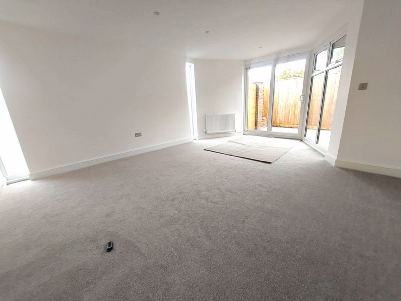 Property photo 2 of 19 Photo 3