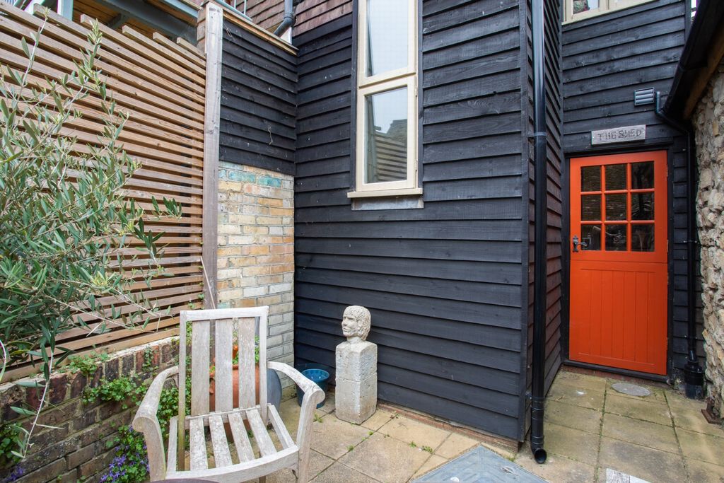 Property photo 2 of 24 Rear