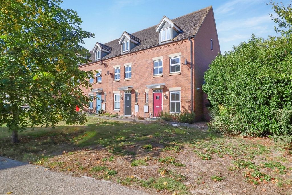 Property photo 1 of 26