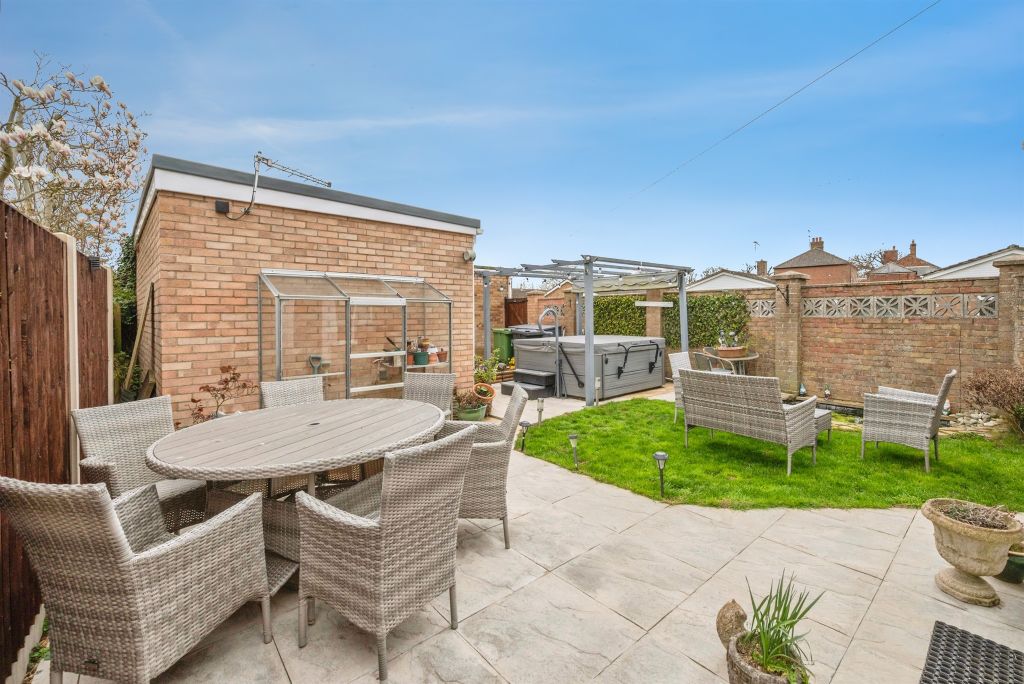 Property photo 3 of 20