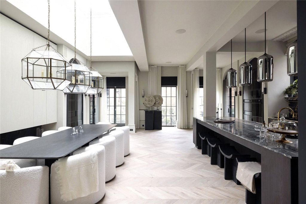 Property photo 3 of 37 Picture No. 06