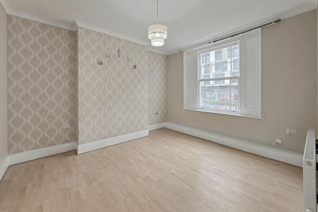 Property photo 3 of 15 260A Dalston Lane, Hackney, London, E8 1Jg