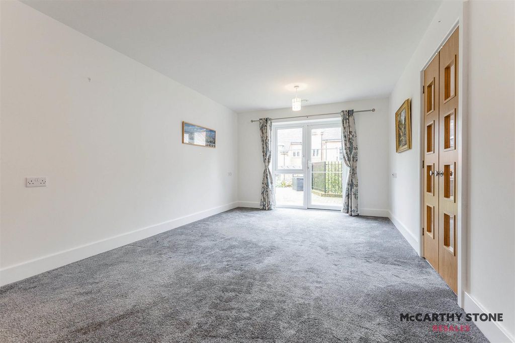 Additional image 10 of 1 bed flat for salePark House, Old Park Road, Hitchin SG5