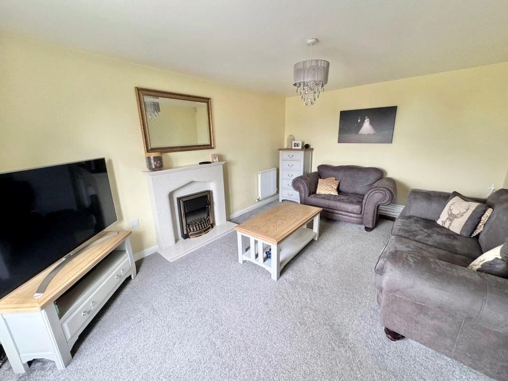 Property photo 2 of 11 Untitled-7.Png