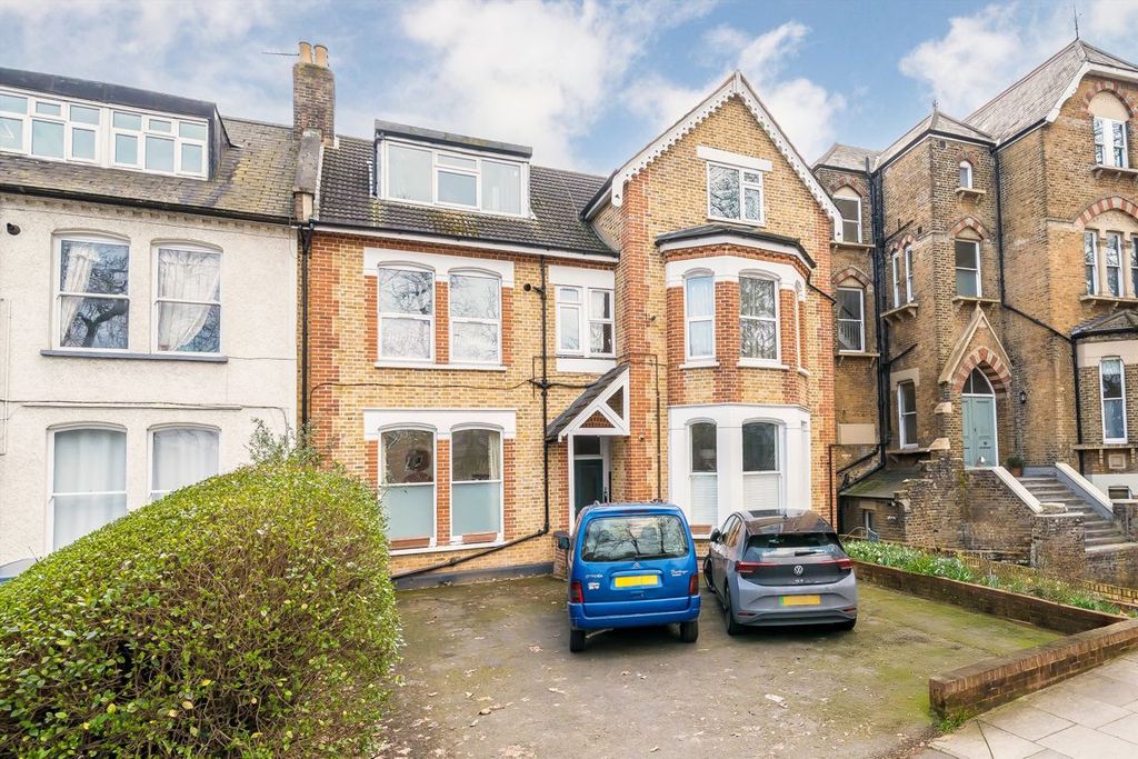 Property photo 3 of 7