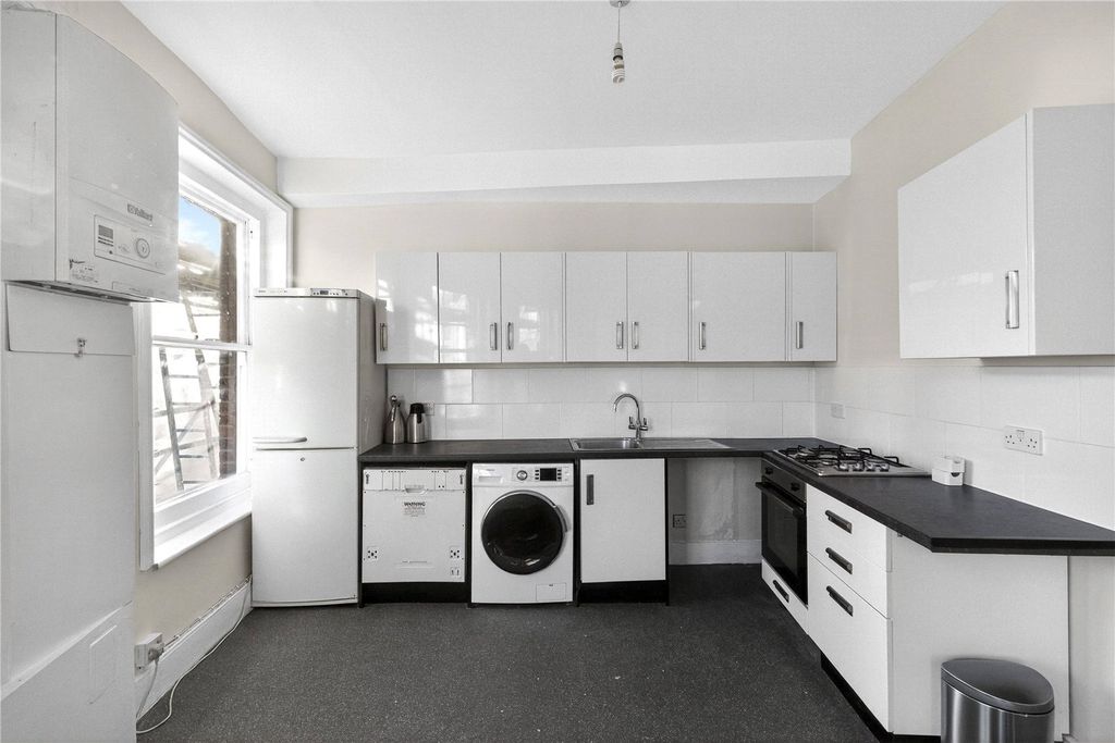 Property photo 3 of 16 Kitchen