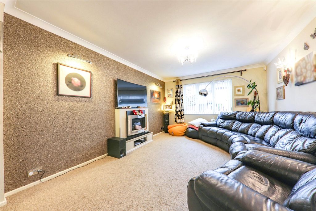 Property photo 3 of 10 Picture No. 28