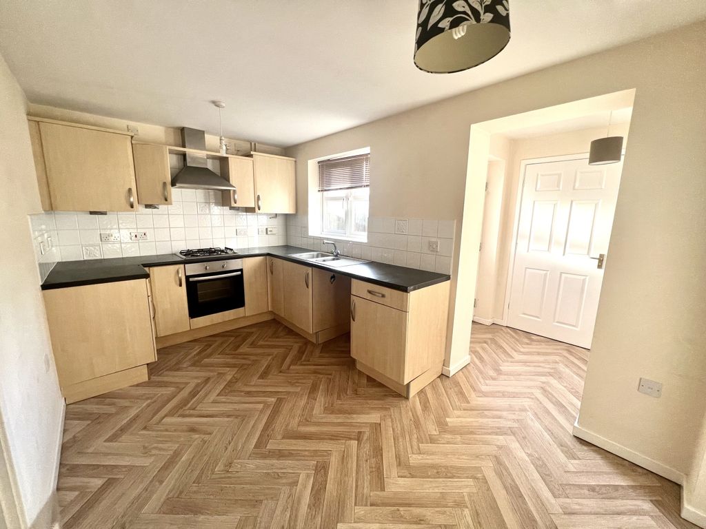 Property photo 2 of 8 Img_7933