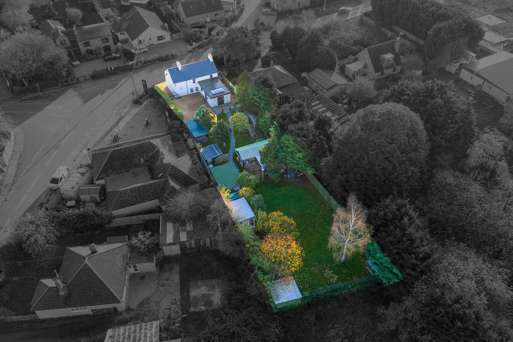 Property photo 1 of 36