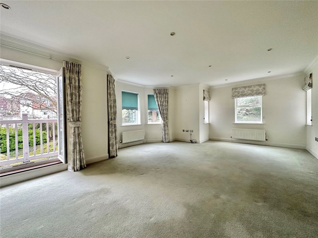 Property photo 2 of 13 Picture No. 08
