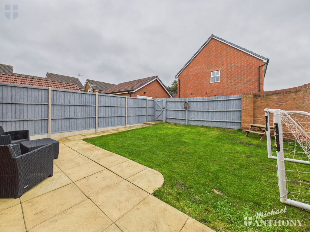 Property photo 3 of 21 Cam03852G0-Pr0446-Still007