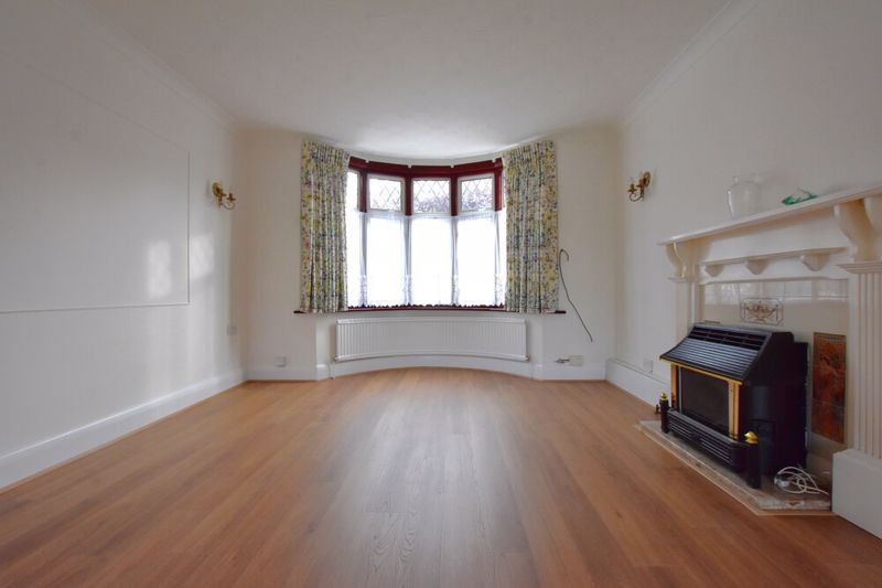 Property photo 3 of 15 Photo 12